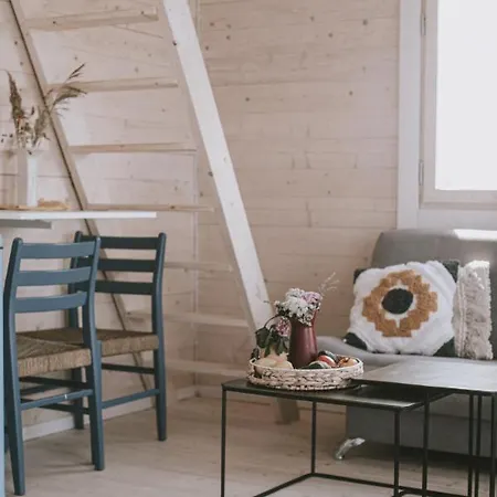 Mereaeaerne Helesinine Suvemaja Holiday home *