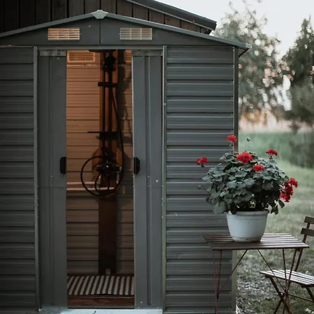 Mereaeaerne Helesinine Suvemaja * Tahkuranna